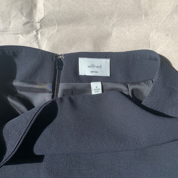 Aritzia Wilfred The Classic Mini Skirt, LNWT, Size 4, Black - Picture 4 of 4